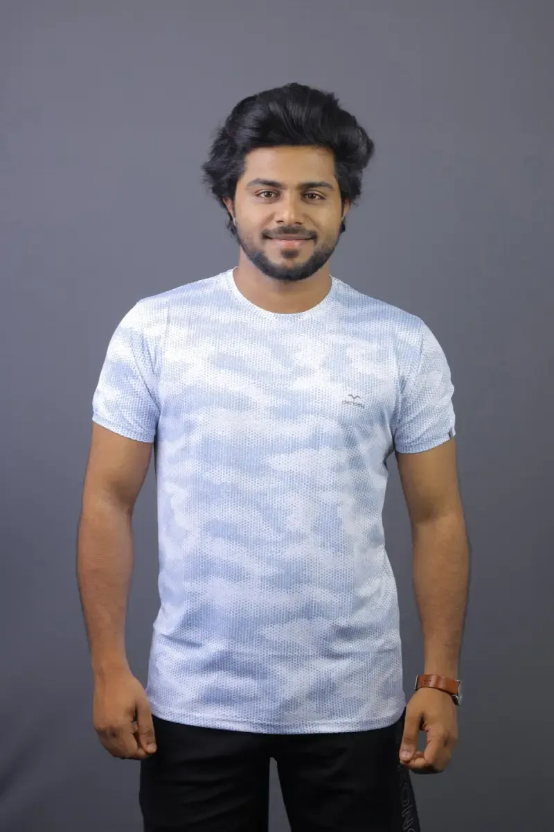 Men's Camouflage Print T-shirt