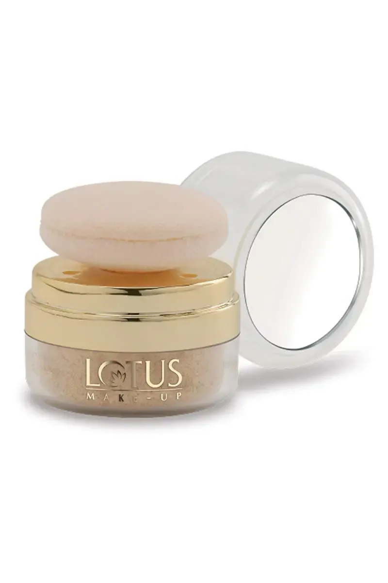 Lotus Herbals Natural Blend Loose Powder with Auto-Puff - 10Gm