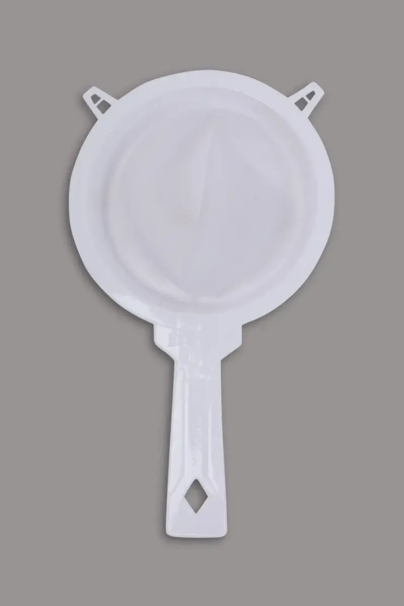 Plastic Strainer - 21 x 12 cm
