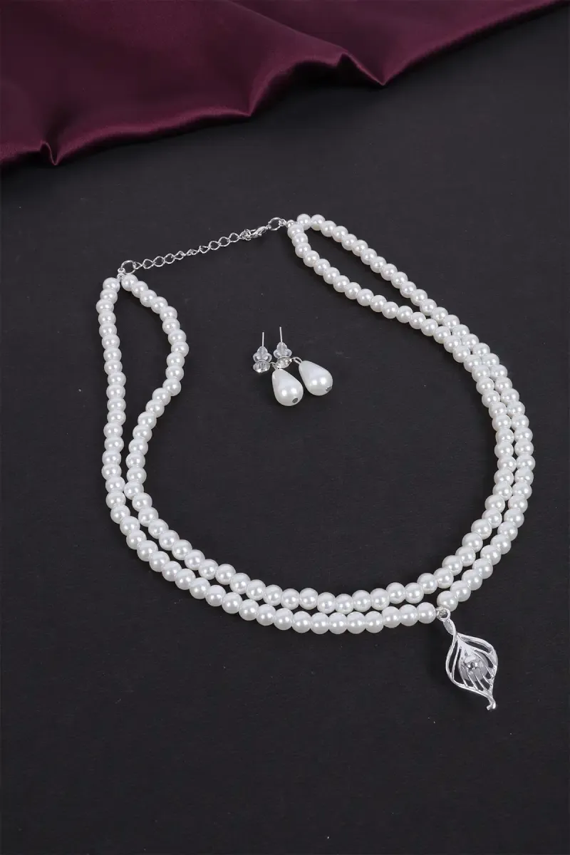 Double-Layered Leaf Pearl Necklace Set for Women